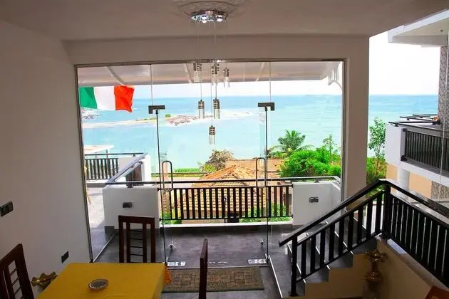 Queens Beach Hotel - Lobi