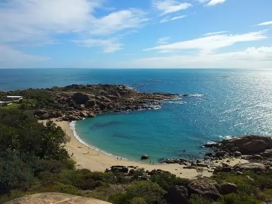 Queens Beach Tourist Village - Plaj
