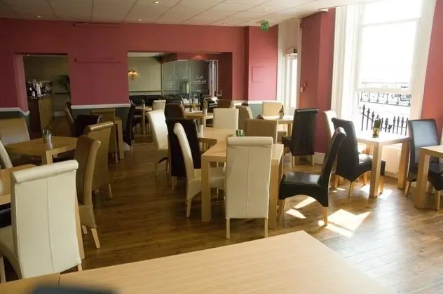 Queens Hotel - Bar