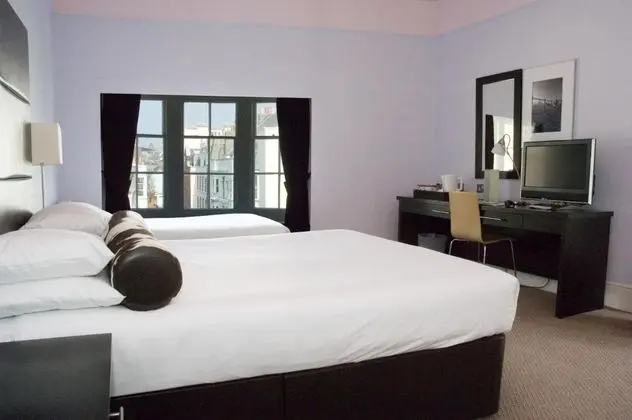 Queens Hotel - Oda