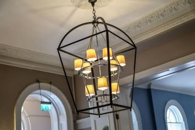 Queens Hotel Cheltenham - Lobi