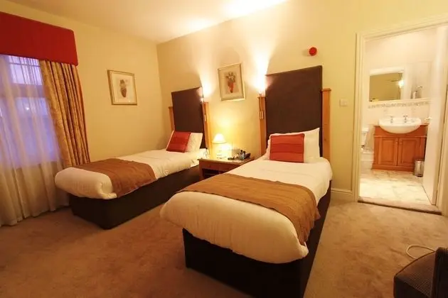 Queens Court Hotel - Oda