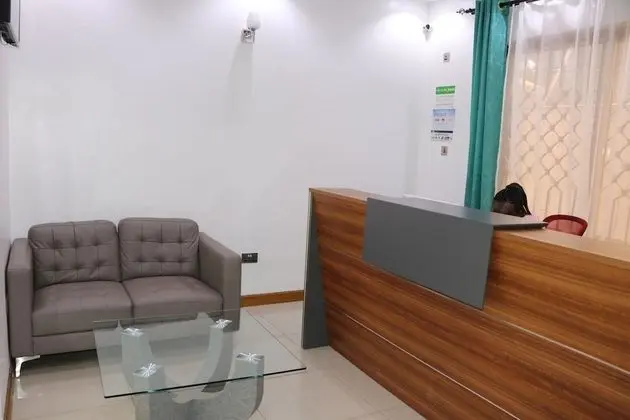 QUEENS COURT HOTEL - Dış Mekan
