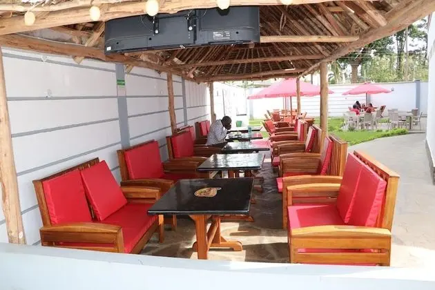 QUEENS COURT HOTEL - Yerinde Yemek