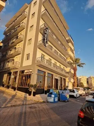 Hotel Queens Leriotis