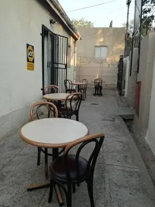 Queens Lodge And Backpackers DEN - Dış Mekan