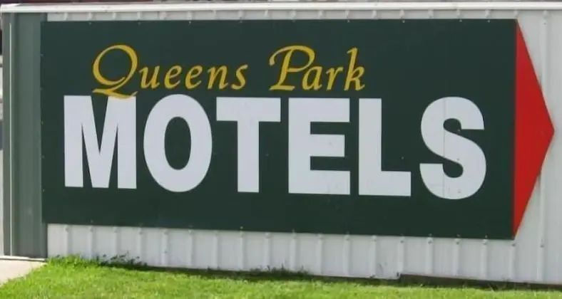 Queens Park Motels - 1