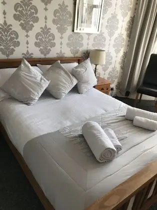 Queens Plaza Hotel - Oda