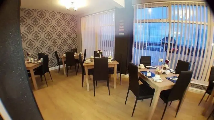 Queens Plaza Hotel - Yerinde Yemek