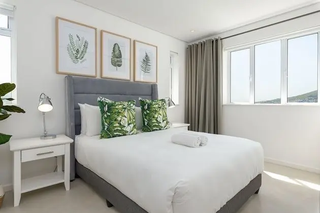 Queens Road 11B - Oda
