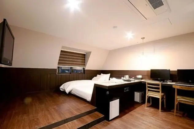 Queens Hotel Seomyeon Busan - Oda