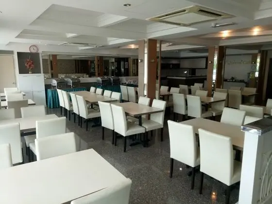 Queenspark Hotel - Yerinde Yemek