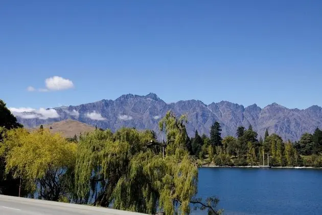Queenstown House Lakeside Apartments - Dış Mekan