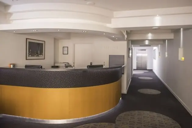 Quest Cathedral Junction Serviced Apartments - Lobi