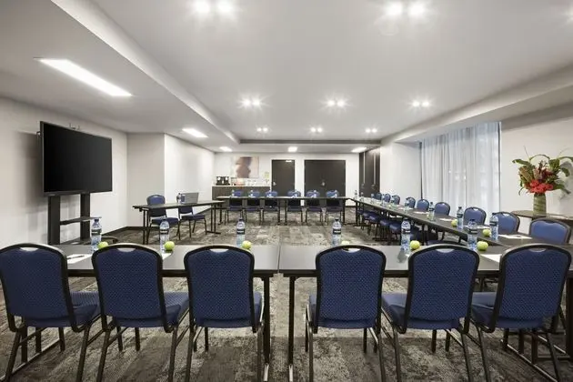 Quest NewQuay - İş / Konferans