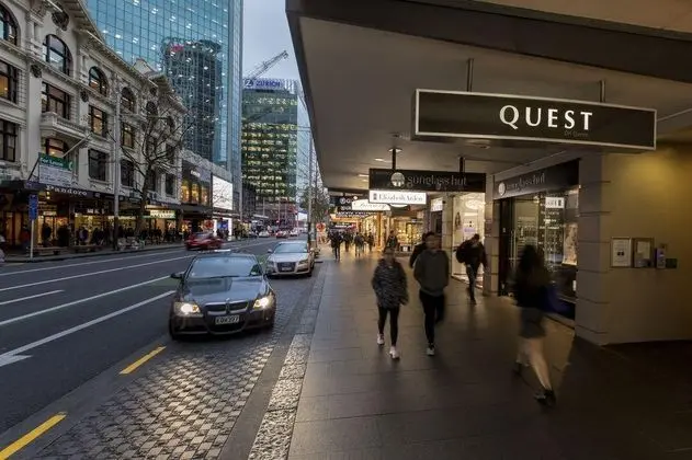 Quest on Queen