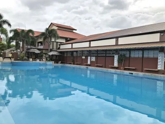 Quezon Premier Hotel Candelaria