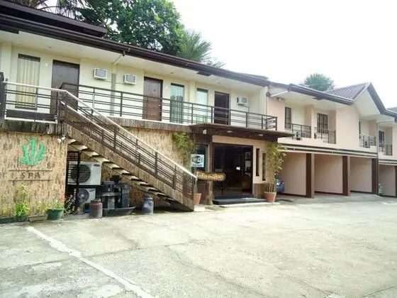 Quezon Premier Hotel Lucena - Dış Mekan