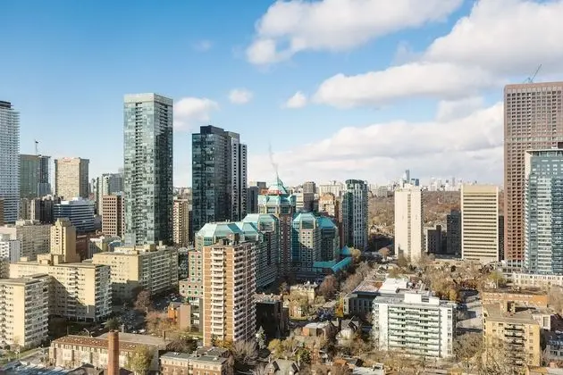 QuickStay - Beautiful Toronto Condo, City Views