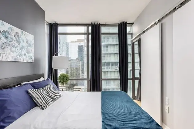 Quickstay - Luxurious 2-Bedroom Condo, Heart Of Toronto - Oda