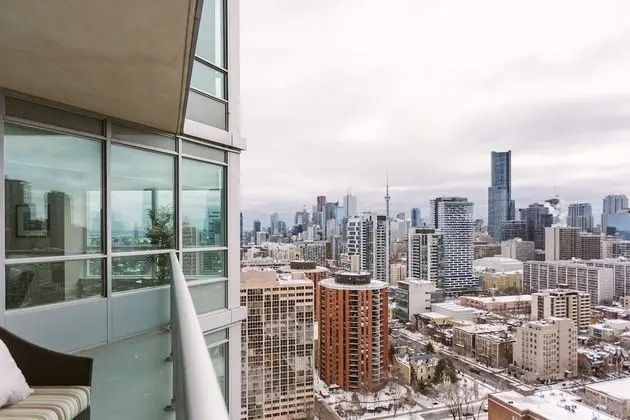 QuickStay - Modern 2-Bedroom Condo, Panoramic City Views