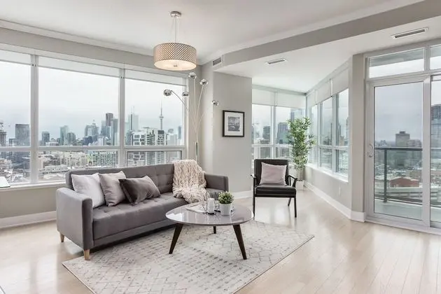 QuickStay - Modern 2-Bedroom Condo, Panoramic City Views - Öne Çıkan Resim