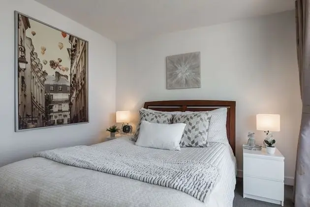 QuickStay - Premium 2-Bedroom with CN Tower & Lake Views - Oda