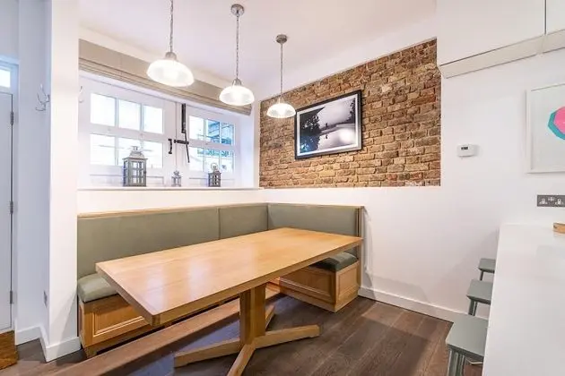 Quiet 2 Bed 2 Bath Mews House South Kensington - Oda