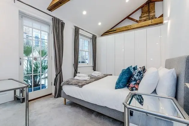 Quiet 2 Bed 2 Bath Mews House South Kensington - Oda