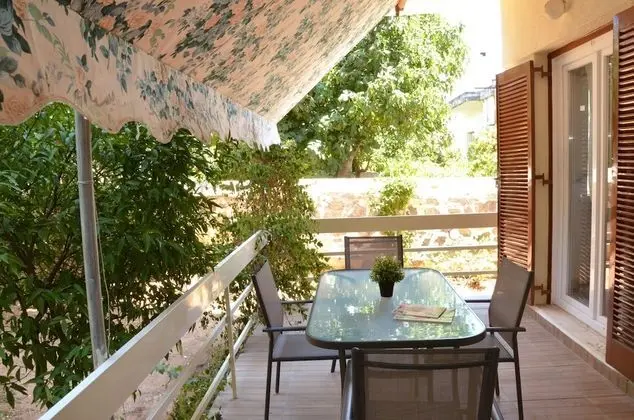Quiet apartment at the center of Glyfada