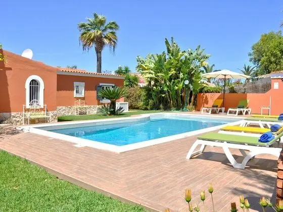 Villa in Quiet Area with Private Pool near Golf Courses & Marina - Havuz