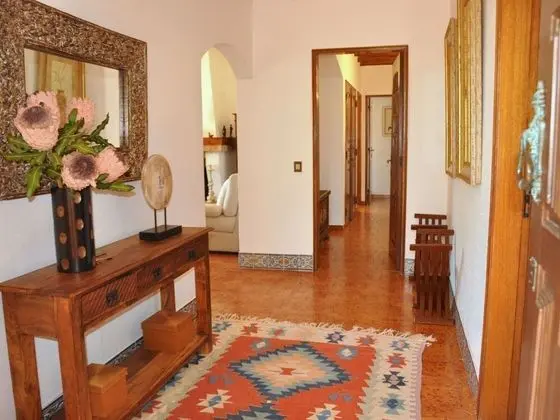 Villa in Quiet Area with Private Pool near Golf Courses & Marina - Lobi