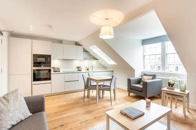 Quiet City Centre Spacious Apartment