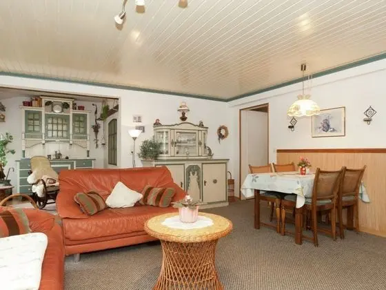 Quiet, Cozy Apartment in Menkhausen near Ski Area - Yerinde Yemek