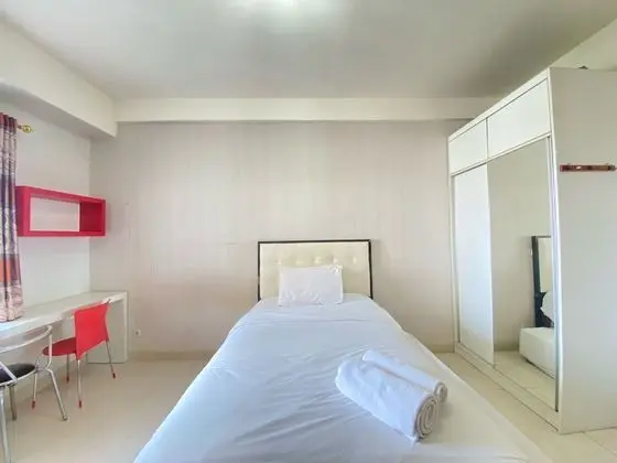 Quiet Private Studio Room At Pinewood Jatinangor Apartment