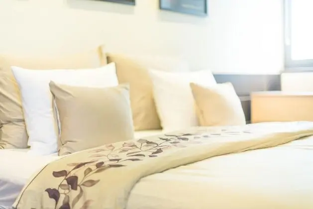 Quiet & Spacious Penthouse City Centre