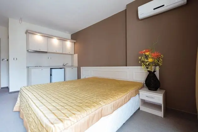 Quiet Studio in Avalon Complex