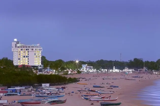 The Quilon Beach Hotel and Convention Center - Plaj