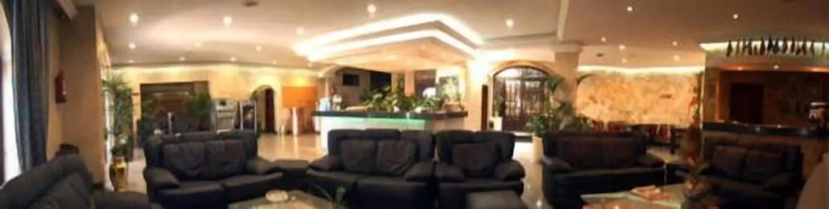 Quinta dos Três Pinheiros - Lobi