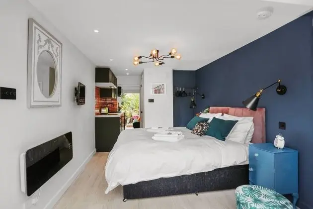 Quirky, Boutique Style Studio Space + Parking - Oda