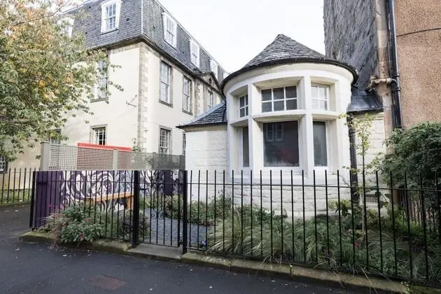 Quirky Cottage in Central Edinburgh