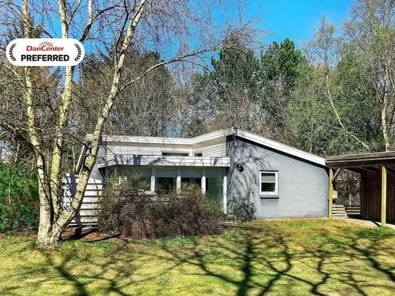 Quirky Holiday Home in Orsetd With Swimming Pool