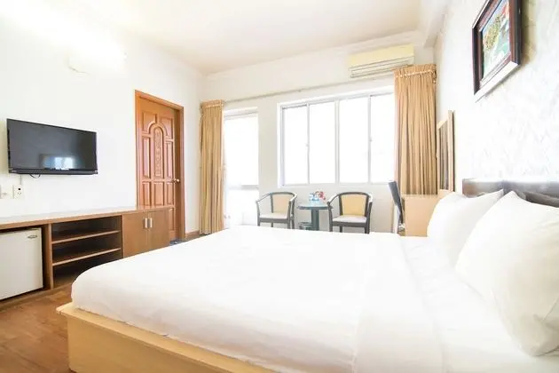 Quynh Giang Hotel