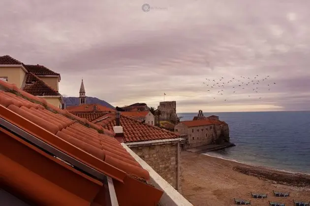 R-Club Old Town Apartments