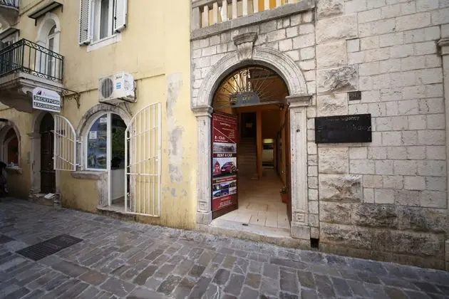 R-Club Old Town Apartments - Dış Mekan