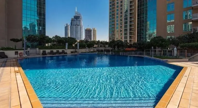 R&H Burj Residences - Havuz