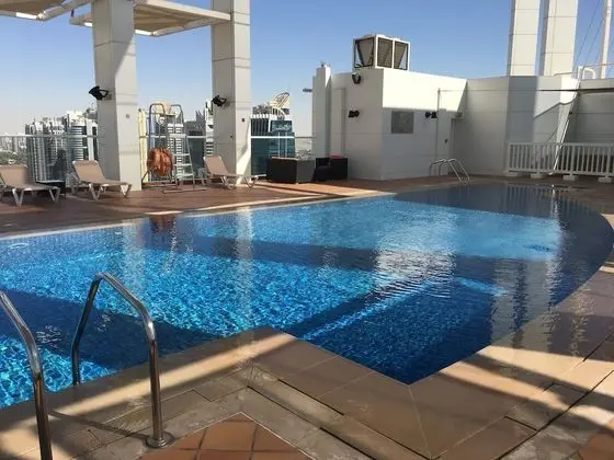R&H La Riviera - Havuz