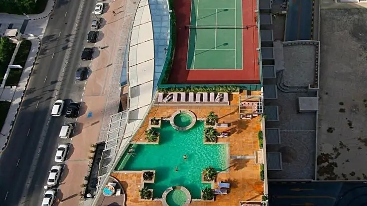 R&H Trident Grand Residences