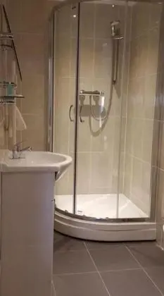 The R Inn Hotel - Genel