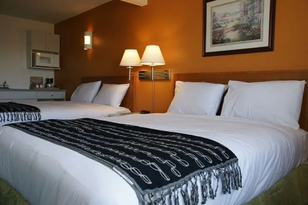 R & R Inn & Suites